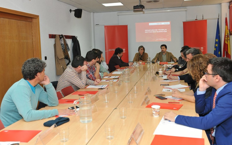 Reunión entre el Ayuntamiento de Rivas y empresarios del sector de la hostelería