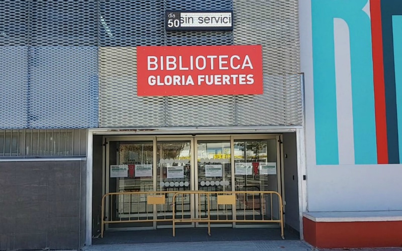 Gloria Fuertes, una biblioteca a medio gas