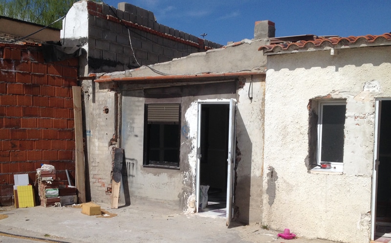 Una de las edificaciones derribadas este martes en la Cañada Real