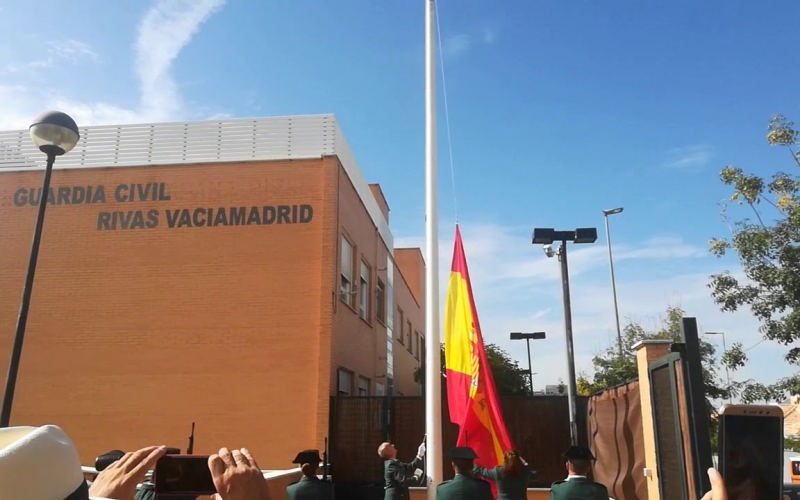 Decenas de personas acompañan a la Guardia Civil de Rivas en su fiesta anual