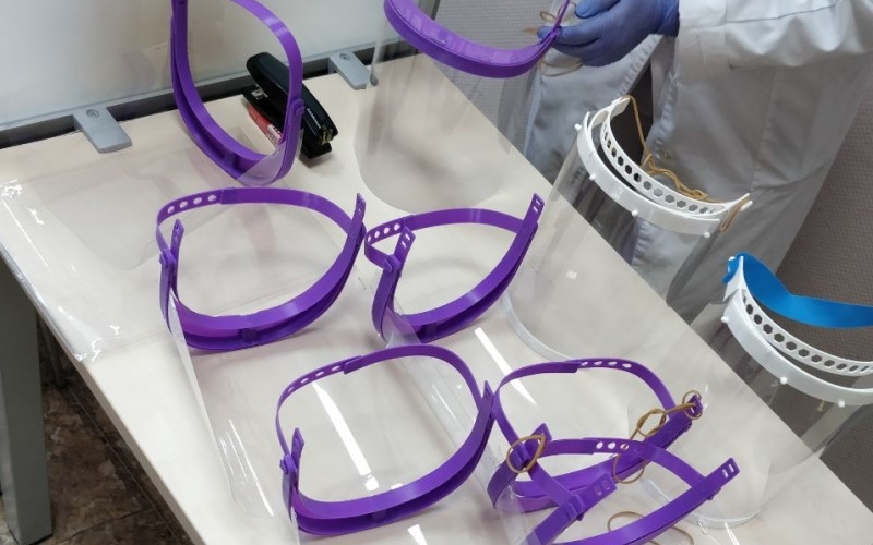 Viseras 'made in Rivas' contra el coronavirus