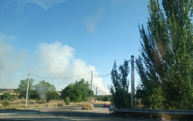 El incendio de pastos de la Cañada, visto desde la A-3