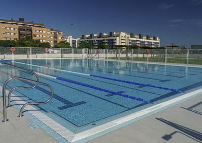 Piscina exterior del Centro Deportivo Supera Rivas La Luna (©Fernando Galán)