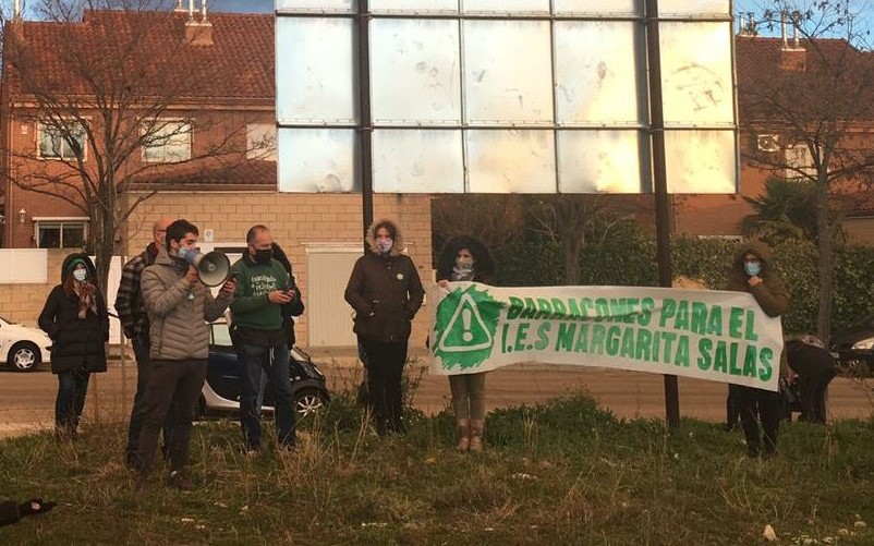 La protesta terminó en la parcela que se destinará al futuro IES Margarita Salas 