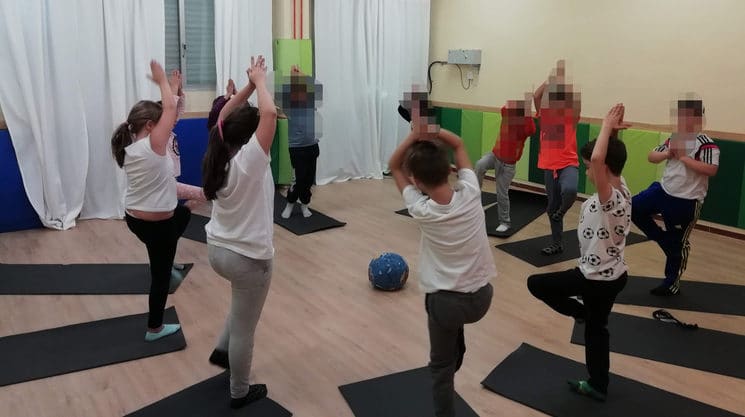 Infantil: sesión de yoga para peques en Rayuela