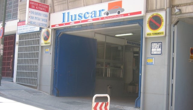 Instalaciones de Iluscar en la calle de Manuel Tovar, en 2002
