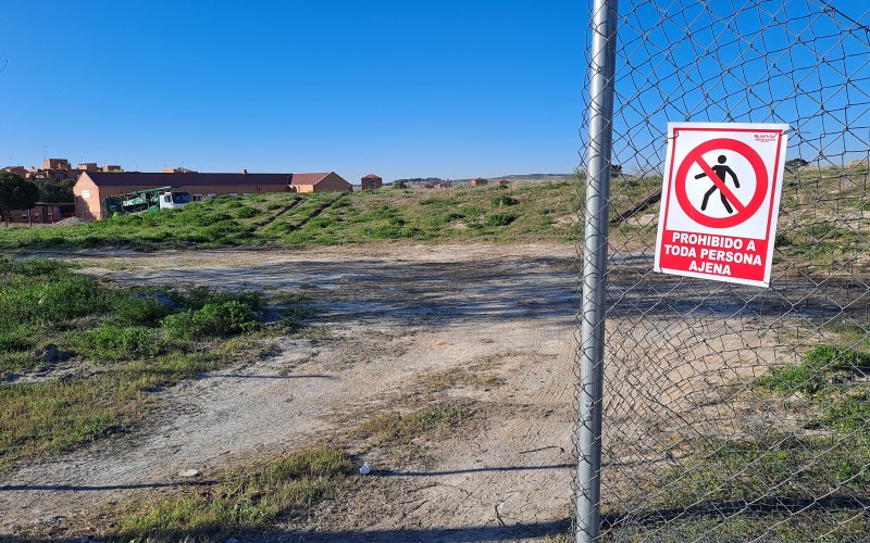 Parcela de la avenida Víctimas del Terrorismo donde se construirán las viviendas del Plan Vive