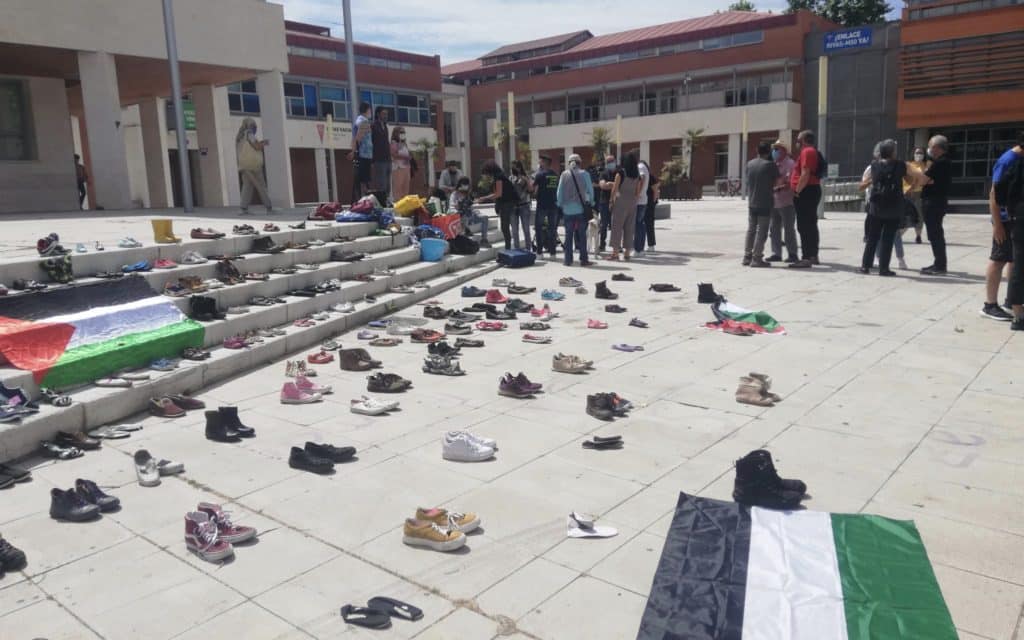 Concentraci&oacute;n en apoyo al pueblo palestino organizada por Rivas por Palestina en la Plaza de la Constituci&oacute;n de Rivas Vaciamadrid