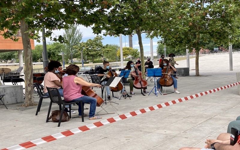 Concierto Escuela Municipal de Música de Rivas en la plaza de la Constitución 