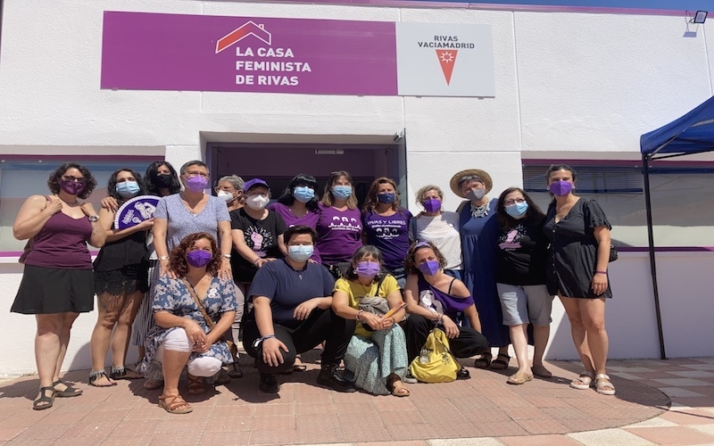 Asamblea 8M durante la Inauguración de la Casa Feminista en Rivas Vaciamadrid, ubicada junto al Centro de Iniciativas Empresariales de la localidad 