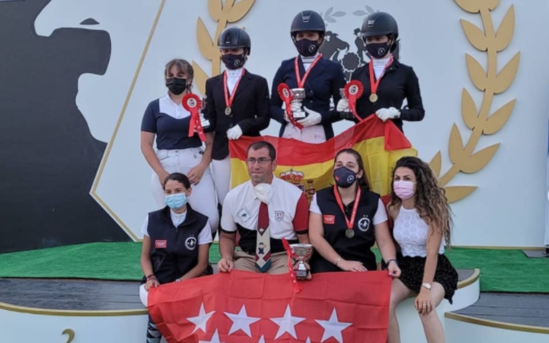 La escuela de equitación Santana Doma Clásica de Rivas logra seis oros en el Campeonato de Madrid