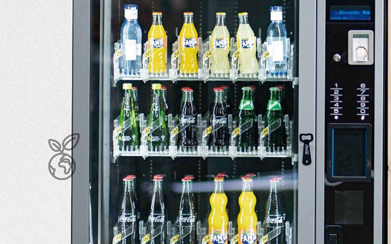 Adiós a los envases de plástico y latas de aluminio en las máquinas expendedoras de la sede de Rivamadrid