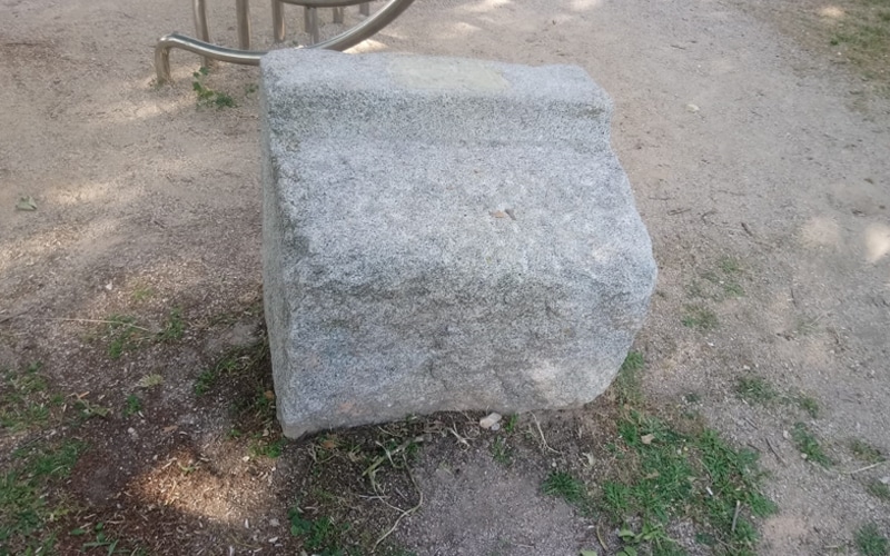 Piedra del Real Sitio de Felipe II en Vaciamadrid (Fuente: Diario de Rivas)