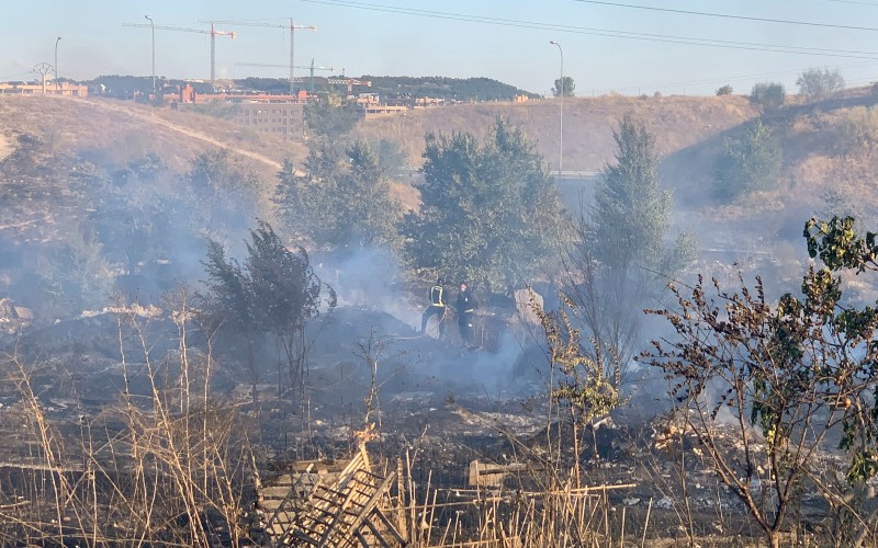Incendio en el sector 4 de la Cañada Real