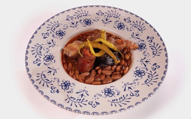 'Alubia de Gernika con sacramentos', Sidrería Caserío Pipatune, C/ Madres de la Plaza de Mayo, 4, local 2