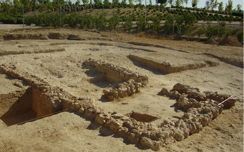 Excavaciones arqueológicas en el yacimiento de Miralrío de 2006 (autor: Daniel Pérez Vicente)