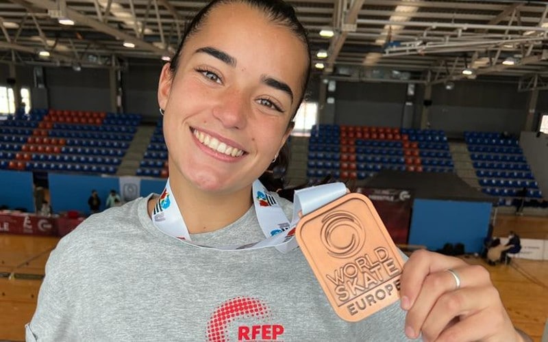 Laura Abraham, del Club Patín Rivas, medalla de bronce en el campeonato de Europa