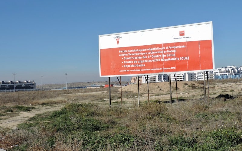 Parcela cedida a la Comunidad de Madrid para la construcción del cuarto centro de salud, en el barrio de La Luna de Rivas