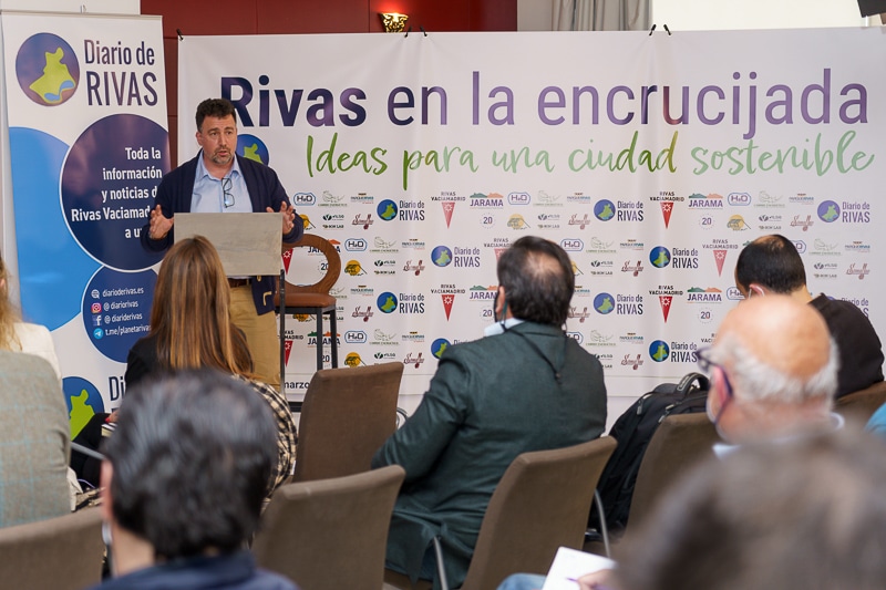 Pedro del Cura, alcalde de Rivas Vaciamadrid durante su intervención en las jornadas