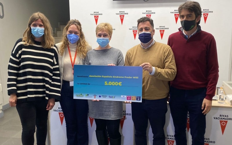 Reciclaje solidario en Rivas: 5.000 euros para la Asociación Española Síndrome de Prader-Willi