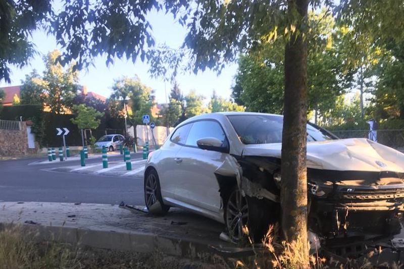 Imagen del accidente producido en este cruce el pasado día 25 (foto: Enrique Aranda)