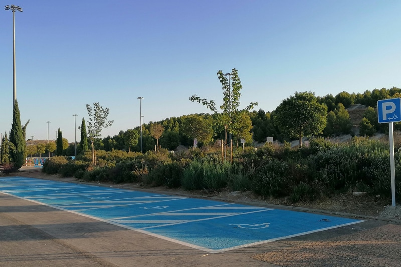 Nuevas plazas para personas con movilidad reducida en el Recinto Ferial (foto: Ayuntamiento de Rivas Vaciamadrid)