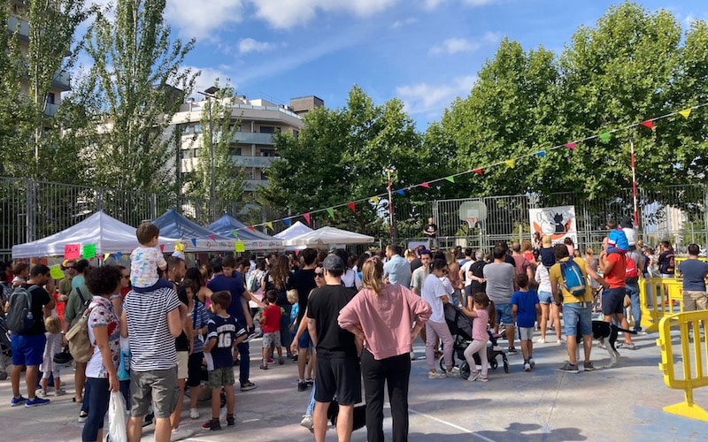 Cientos de personas disfrutan de las Fiestas del Barrio de La Luna
