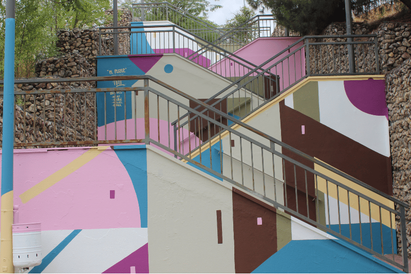 La escalera de la avenida de Covibar, por Peri Helio 