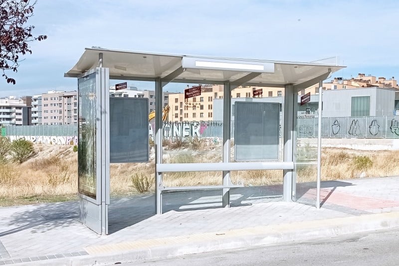 Rivas mejora 41 paradas de autobús: ahora, más accesibles y cómodas