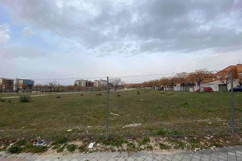 Parcela en la calle Antonio Gaudí cedida por el Ayuntamiento de Rivas para la construcción de una residencia de mayores pública