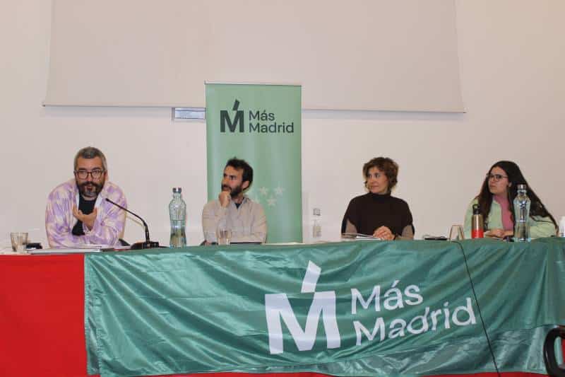 Coloquio de Más Madrid sobre vivienda joven celebrado en Rivas