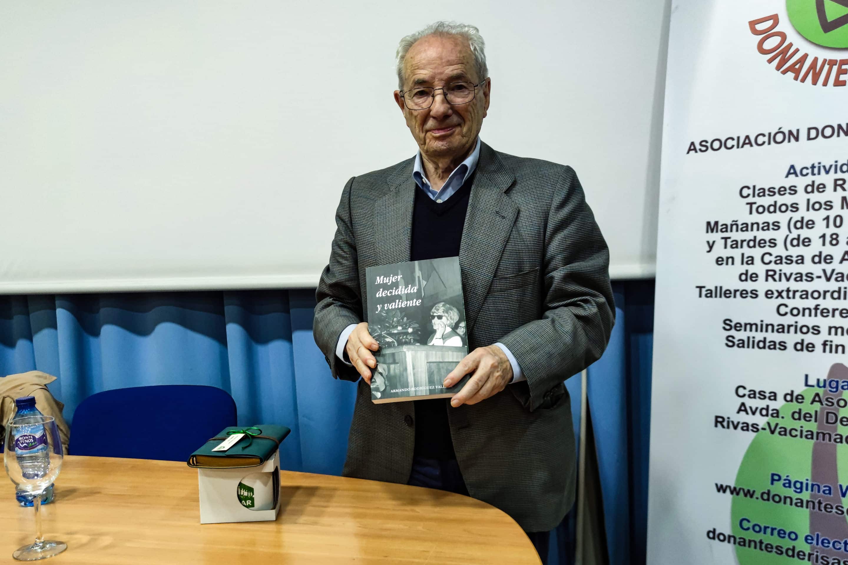 Armando Rodríguez Vallina presenta su tercer libro
