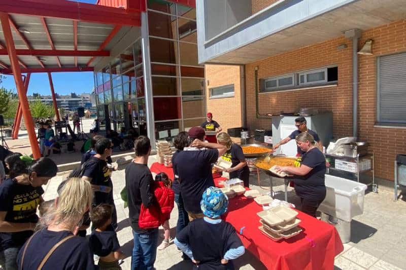 La V Carrera Solidaria de Hipatia se completó con actividades lúdicas y una paella