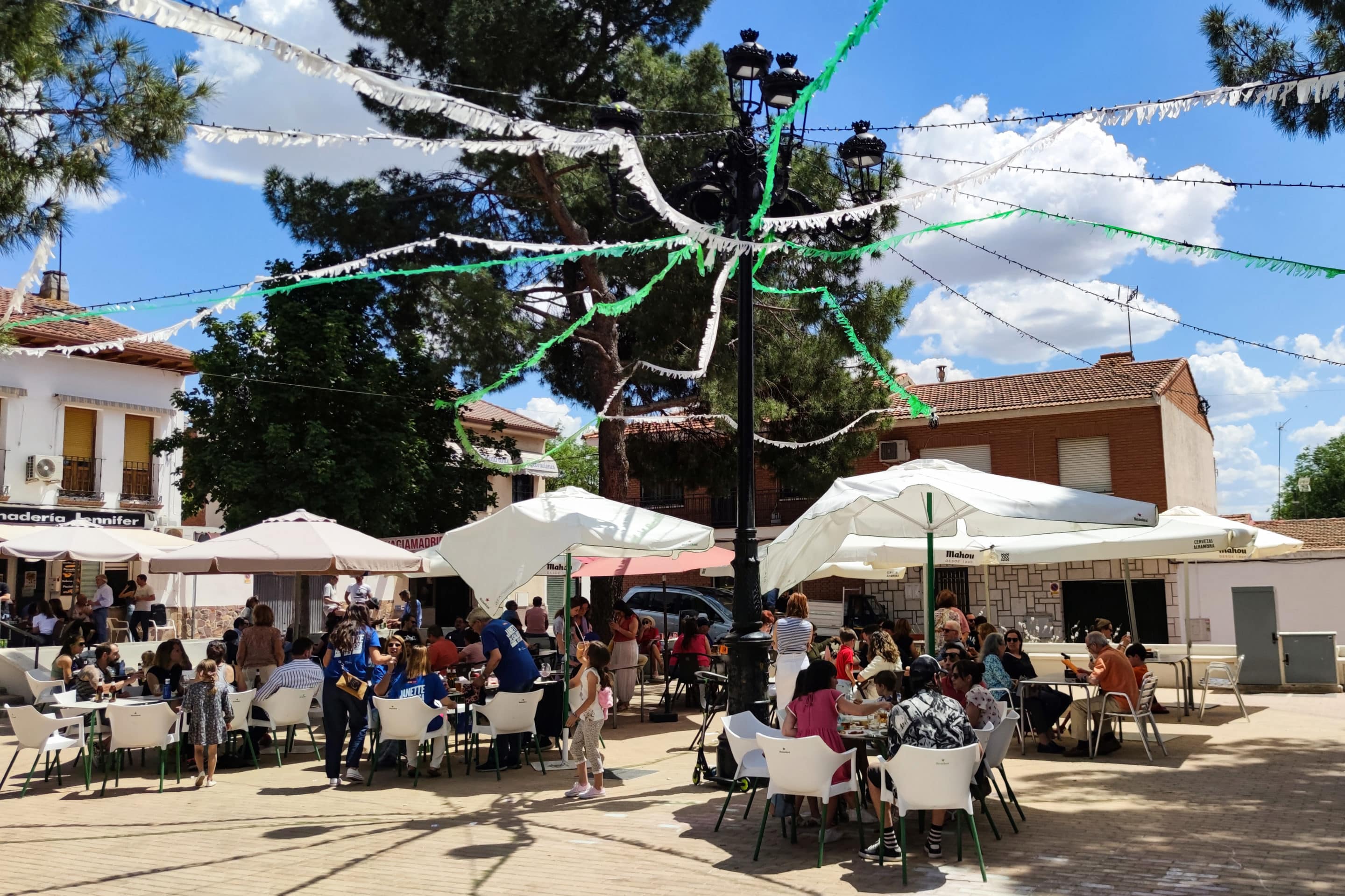 Pre-fiestas de San Isidro en la Plaza de la Libertad del Casco