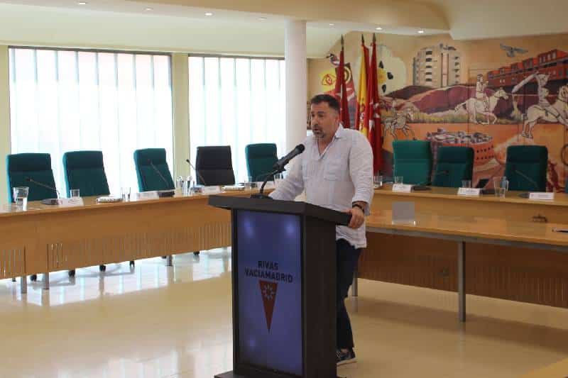 Pedro del Cura interviene en el acto de homenaje a la corporación municipal en la que ejerció como alcalde durante tres años