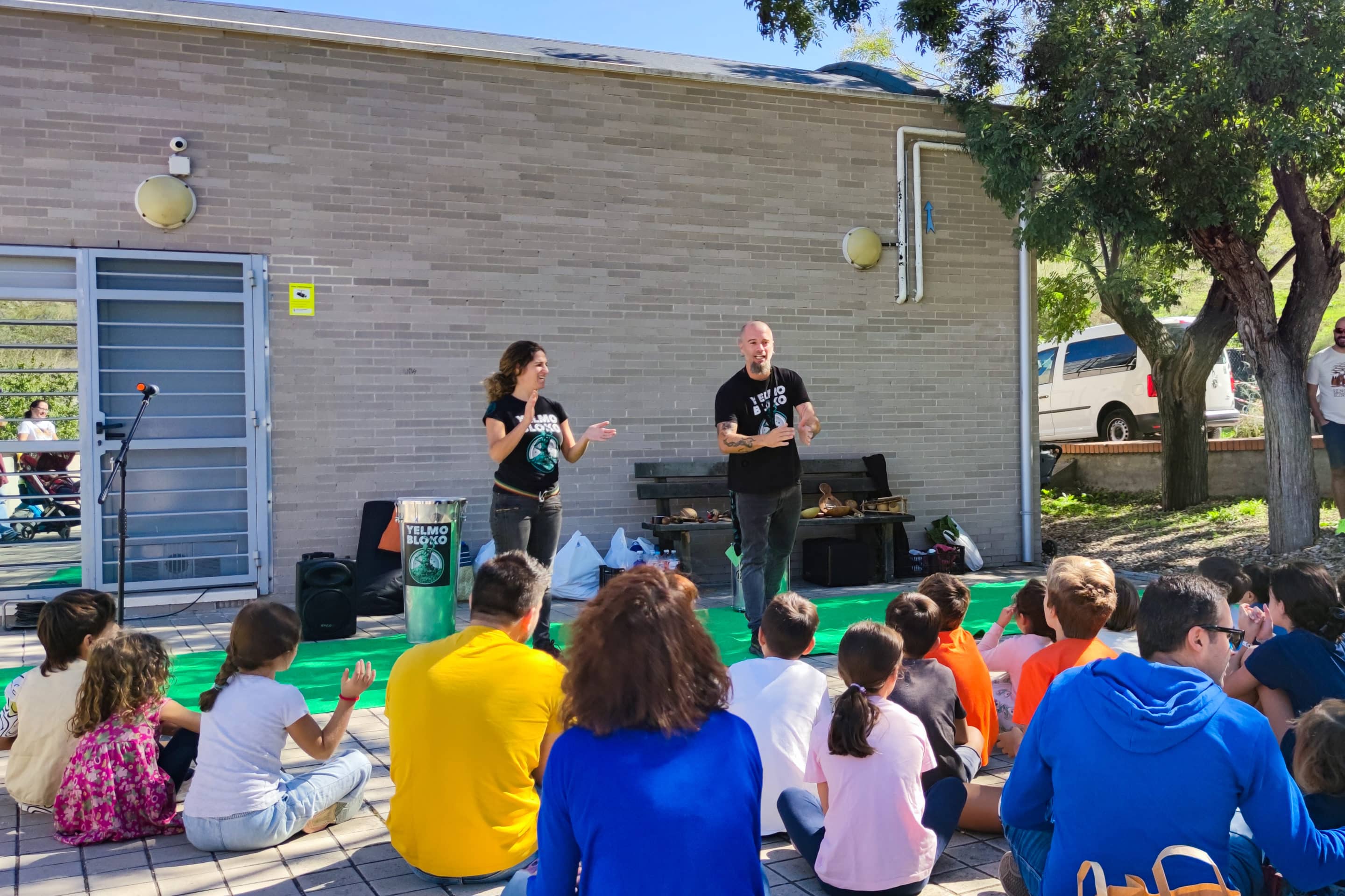 Taller de percusión y danza durante la Fiesta de la Agroecología