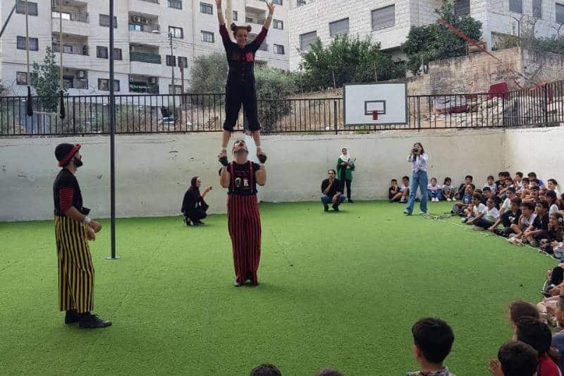 Pallasos en Rebeldía, actuando en Nablús, Cisjordania