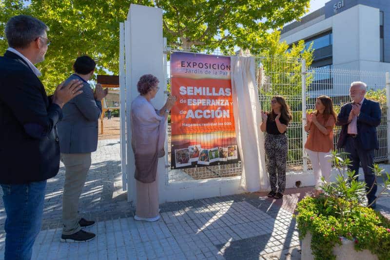 Inauguración de la exposición en el centro de Soka Gakkai en Rivas