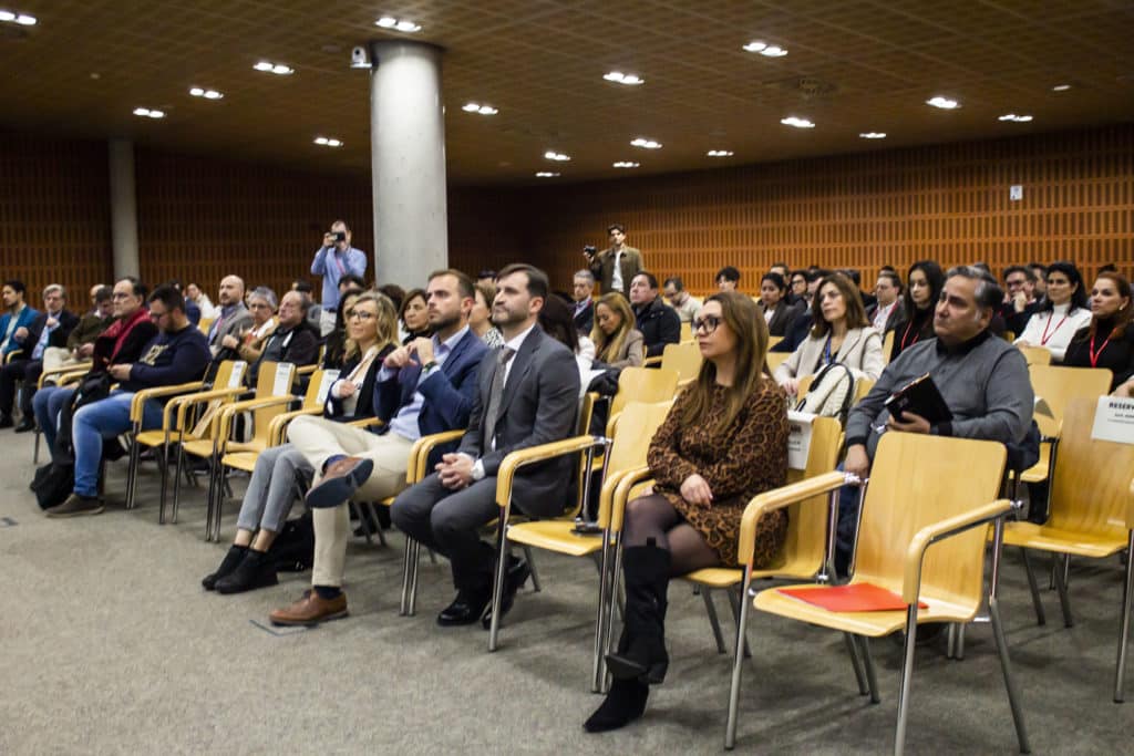 La alcaldesa de Rivas, Aída Castillejo, y el alcalde de Arganda, Alberto Escribano, acudieron a las ponencias