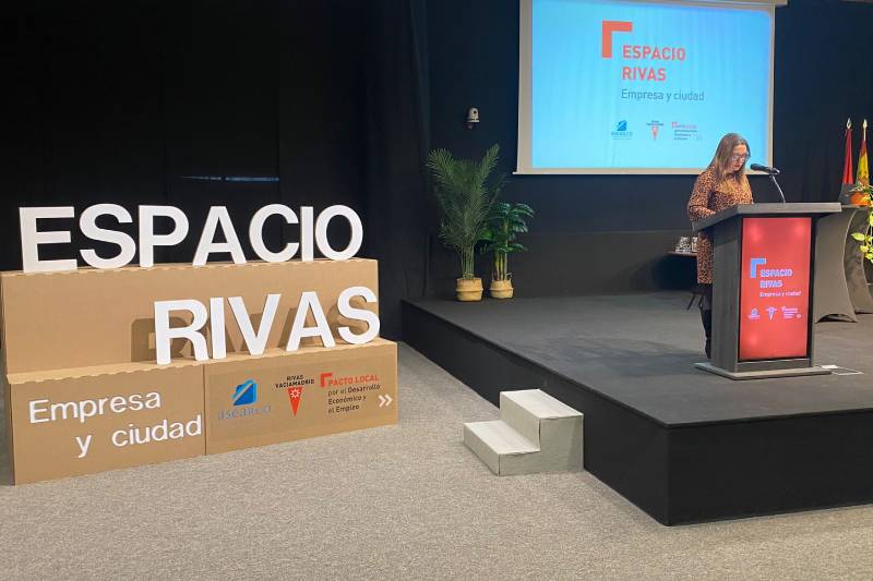 Aída Castillejo, inaugurando el congreso 'Espacio Rivas: Ciudad y Empresa'