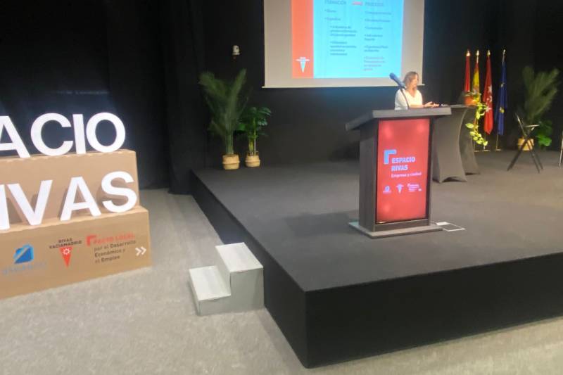 Ponencia de Silvia Martínez en el congreso 'Espacio Rivas: Ciudad y Empresa'