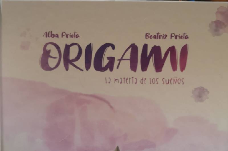 Presentación de cuento y taller de origami en la librería Las Hojas