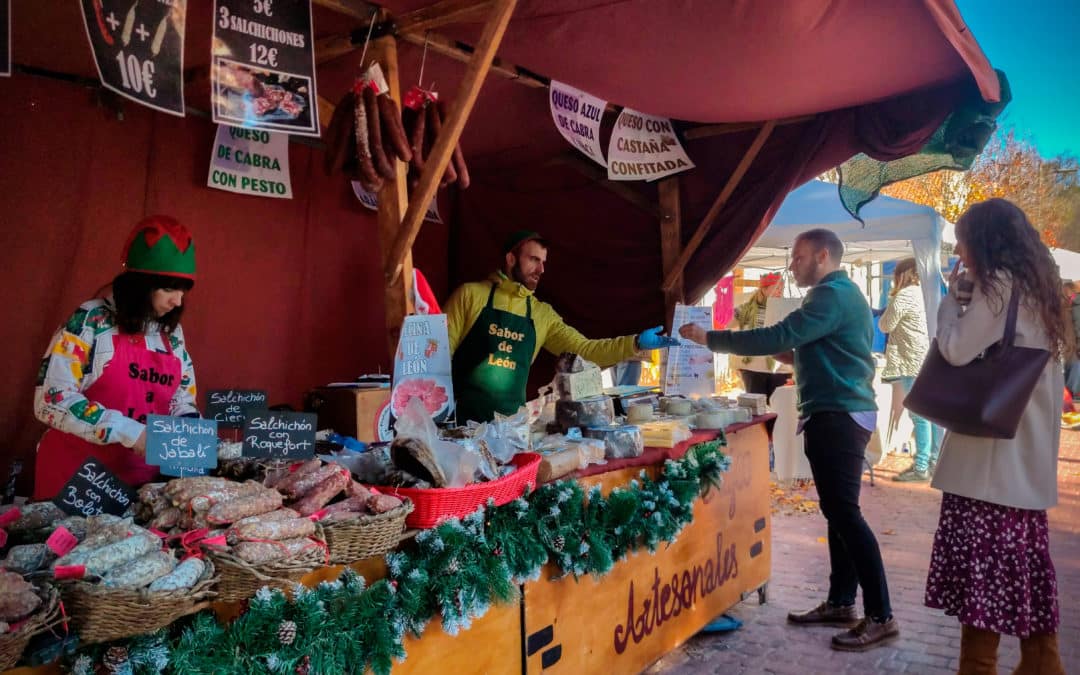 El Casco Antiguo de Rivas se llena de artesanía durante su mercadillo navideño