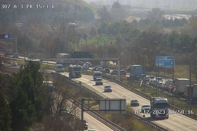 Un accidente ha obligado a cortar un carril en la A-3 sentido Arganda