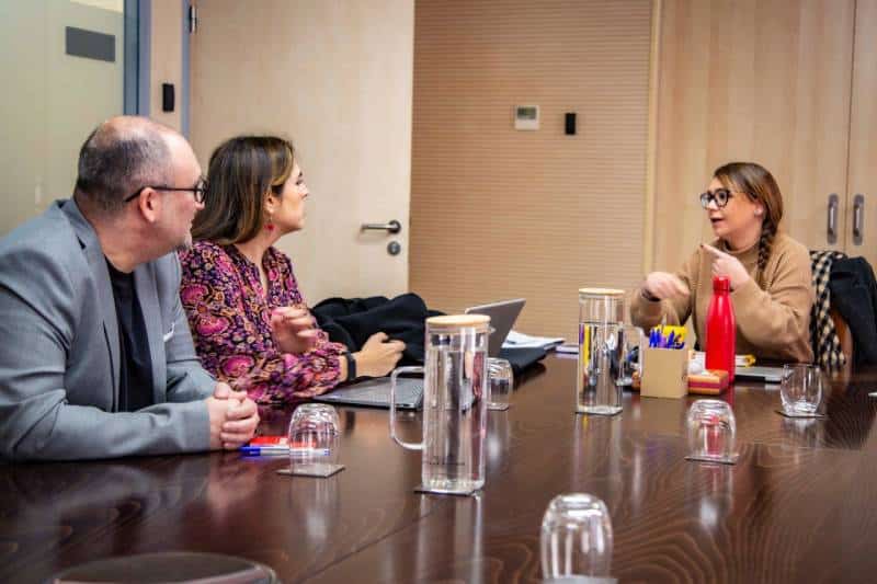 Reunión entre el Ayuntamiento de Rivas y el comité español de UNRWA