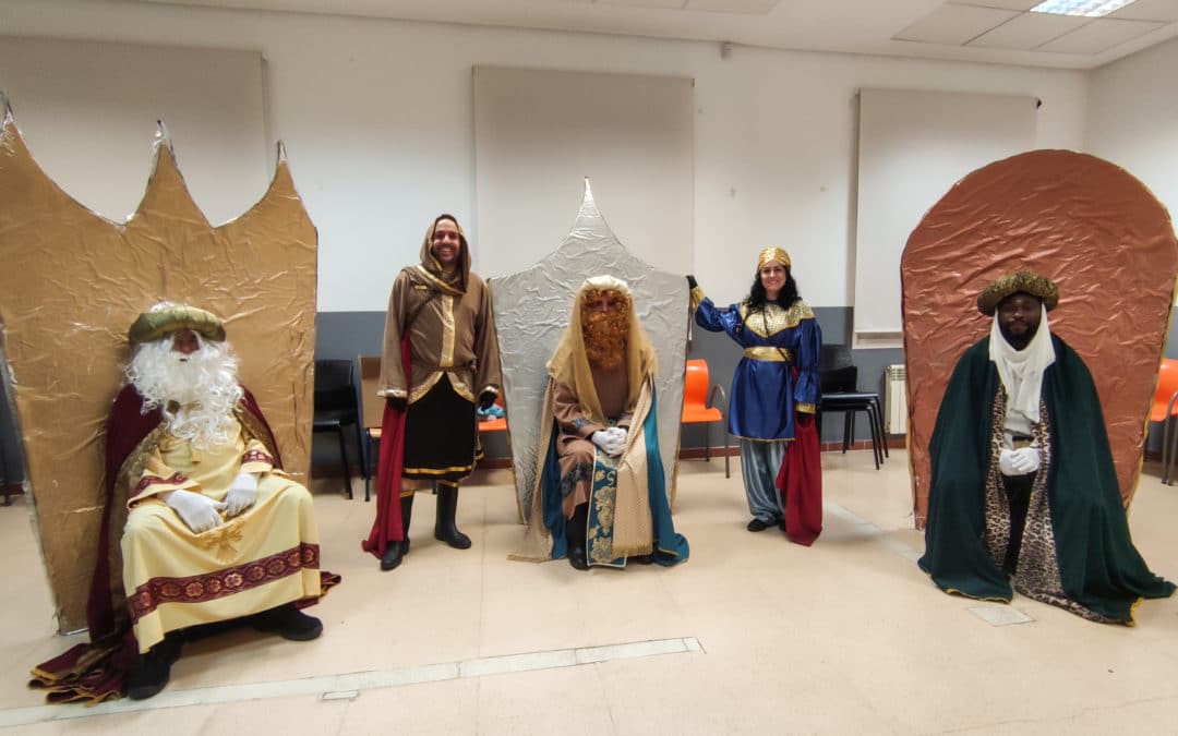 Los Reyes Magos visitan a los niños y niñas del Casco Antiguo de Rivas