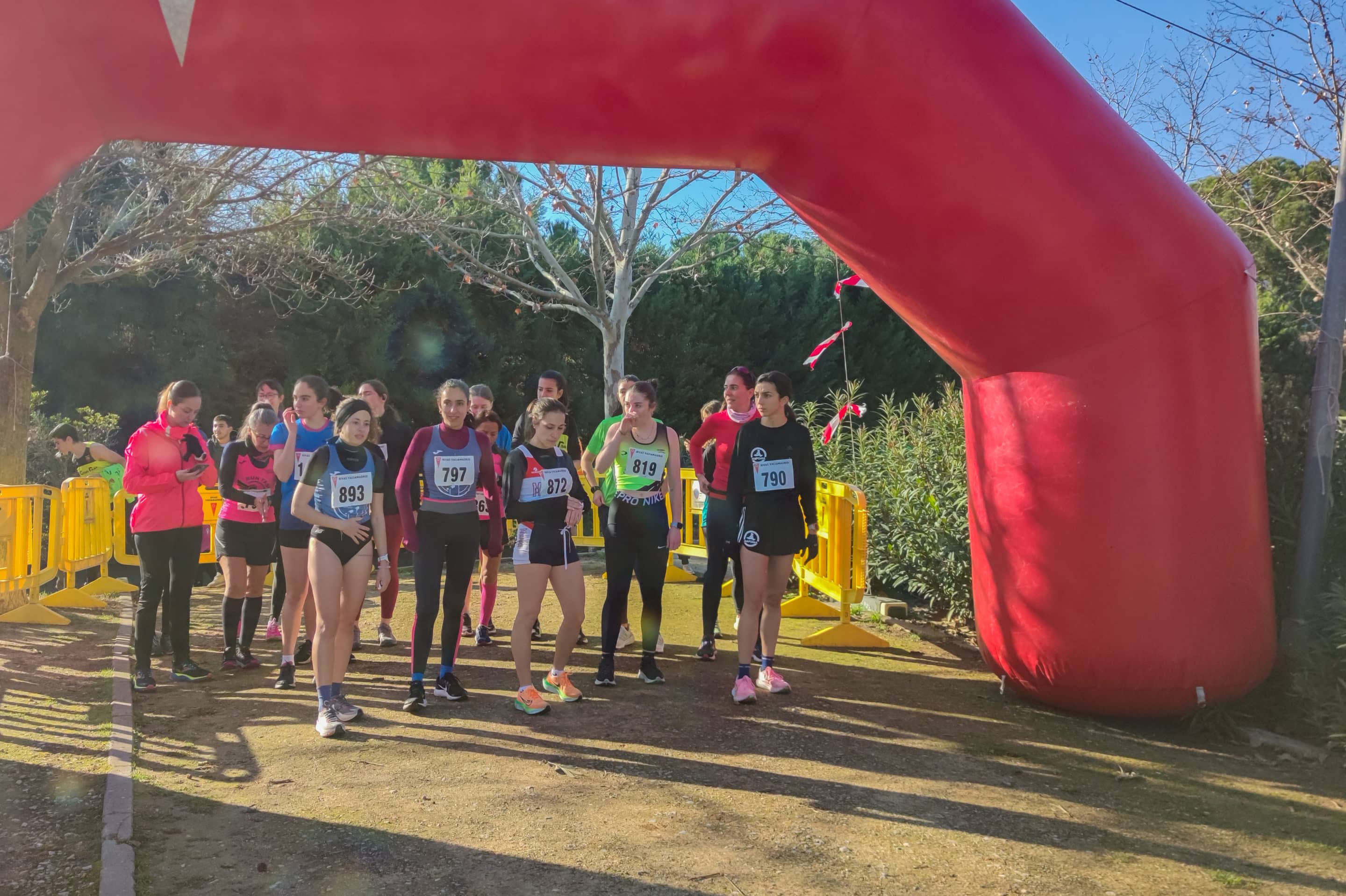 Salida de la categoría Sub23-Senior Femenina del XXV Cross de Rivas