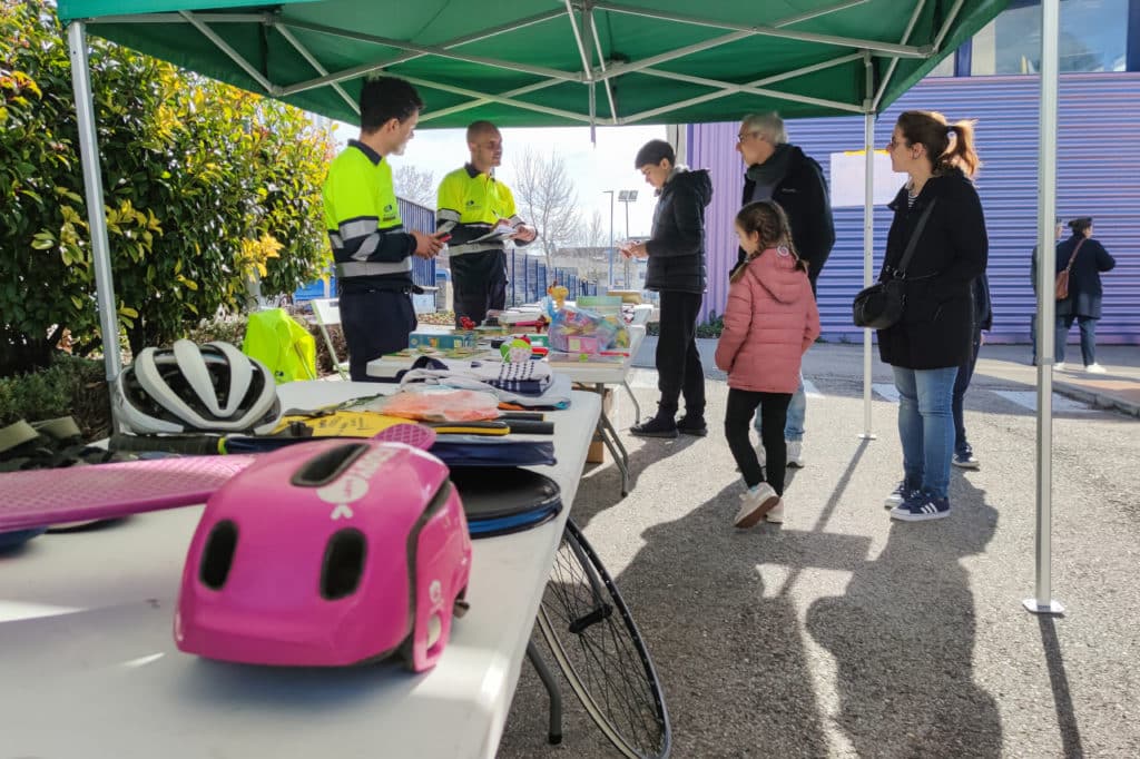 Mercadillo de reutilización de material deportivo de Rivamadrid