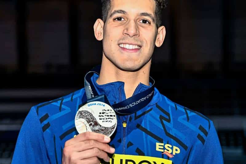 Hugo González de Oliveira, con la medalla de plata en el Mundial de natación