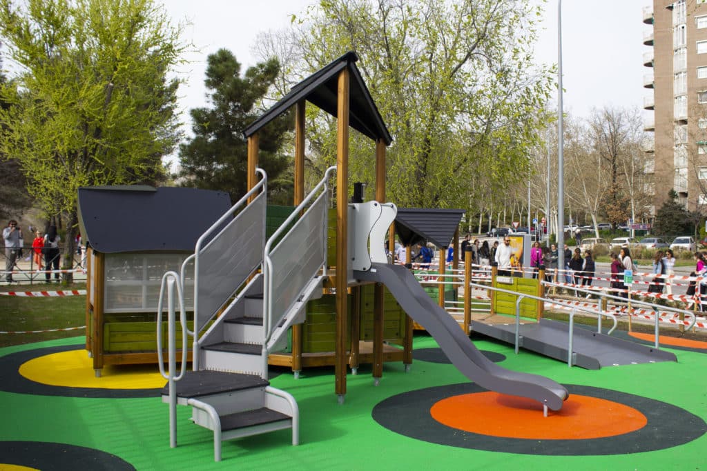 Nueva zona de juegos del CEIP El Parque